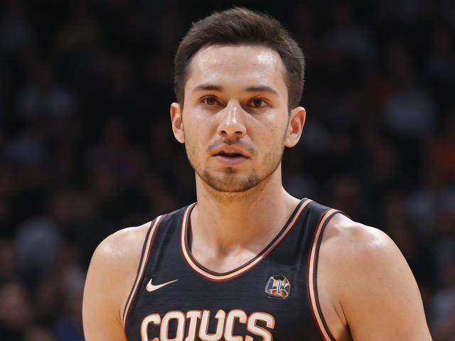 开云体育_ NBA中的心理斗争：压力下的决策与表现，nba球员压力大吗