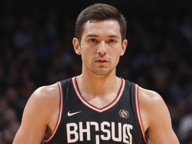 开云体育_ NBA中的重要时刻：教练的决策如何影响结果？，nba教练有几次暂停