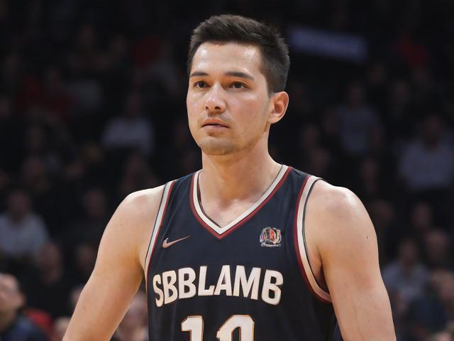 开云体育_ NBA中的战术演变：各队教练的思维之变，nba球队战术体系