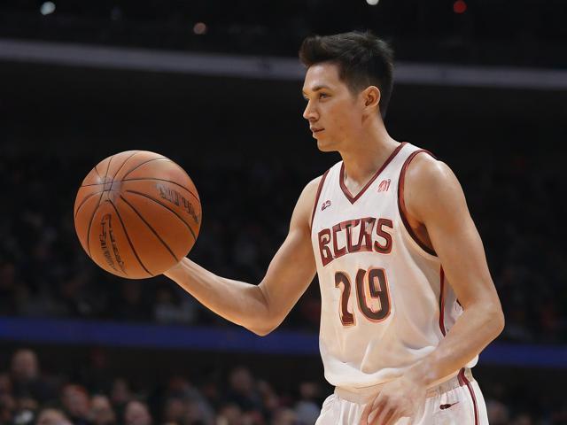 开云体育_ NBA历史上的经典对决:重温赛季中的对抗,nba对战表2021