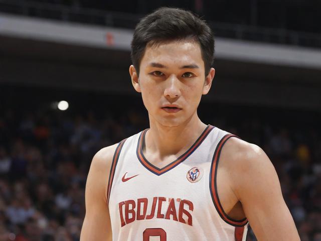 开云体育_ NBA夏季联赛的亮点：新秀们的首次挑战，nba夏季联赛开赛时间