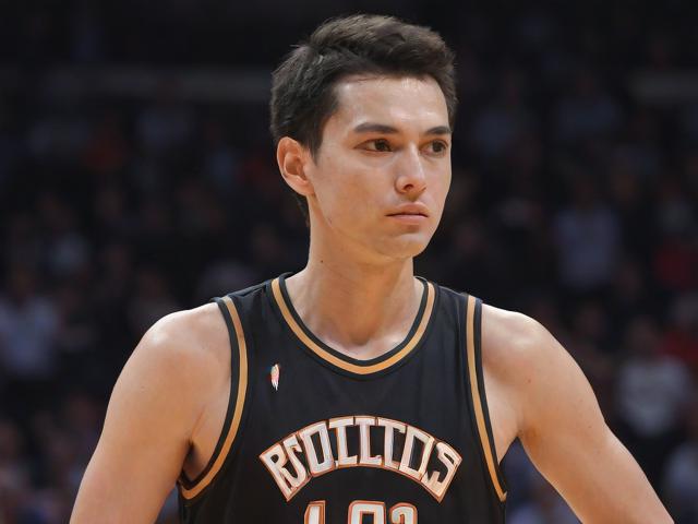 开云体育_ NBA季后赛的最佳攻防策略分析，nba季后赛形势分析
