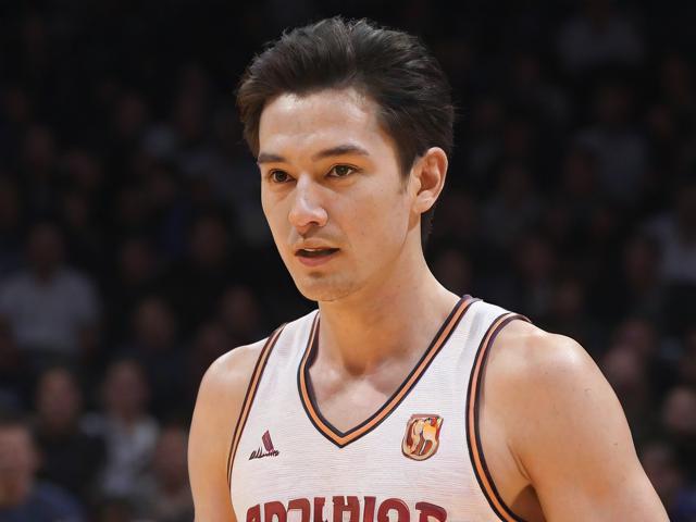 开云体育_ NBA常规赛中的经典时刻：不可错过的瞬间，nba开球时间